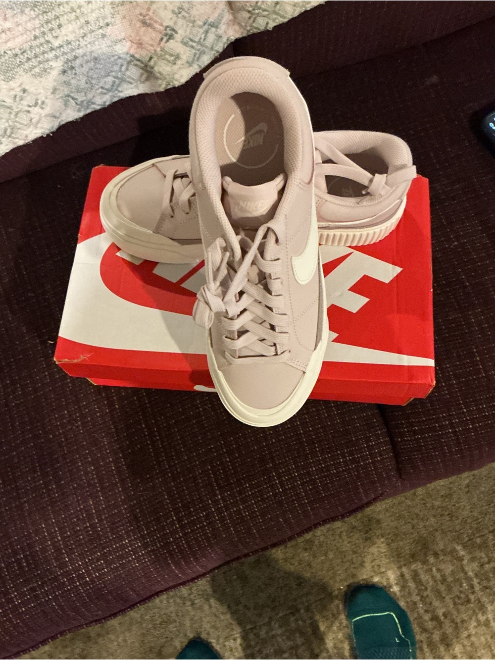 Nike Court Legacy Lift light pink color way. Women’s 8.5 Style DM7590 602. - Picture 7 of 8